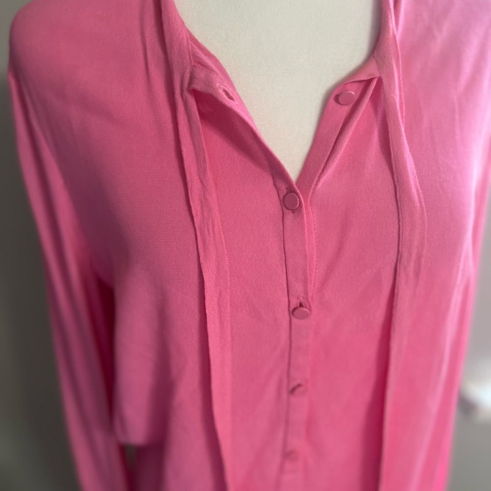 Diane von Furstenberg Tie Neck Blouse 4
Pink Oversized - Picture 11 of 13
